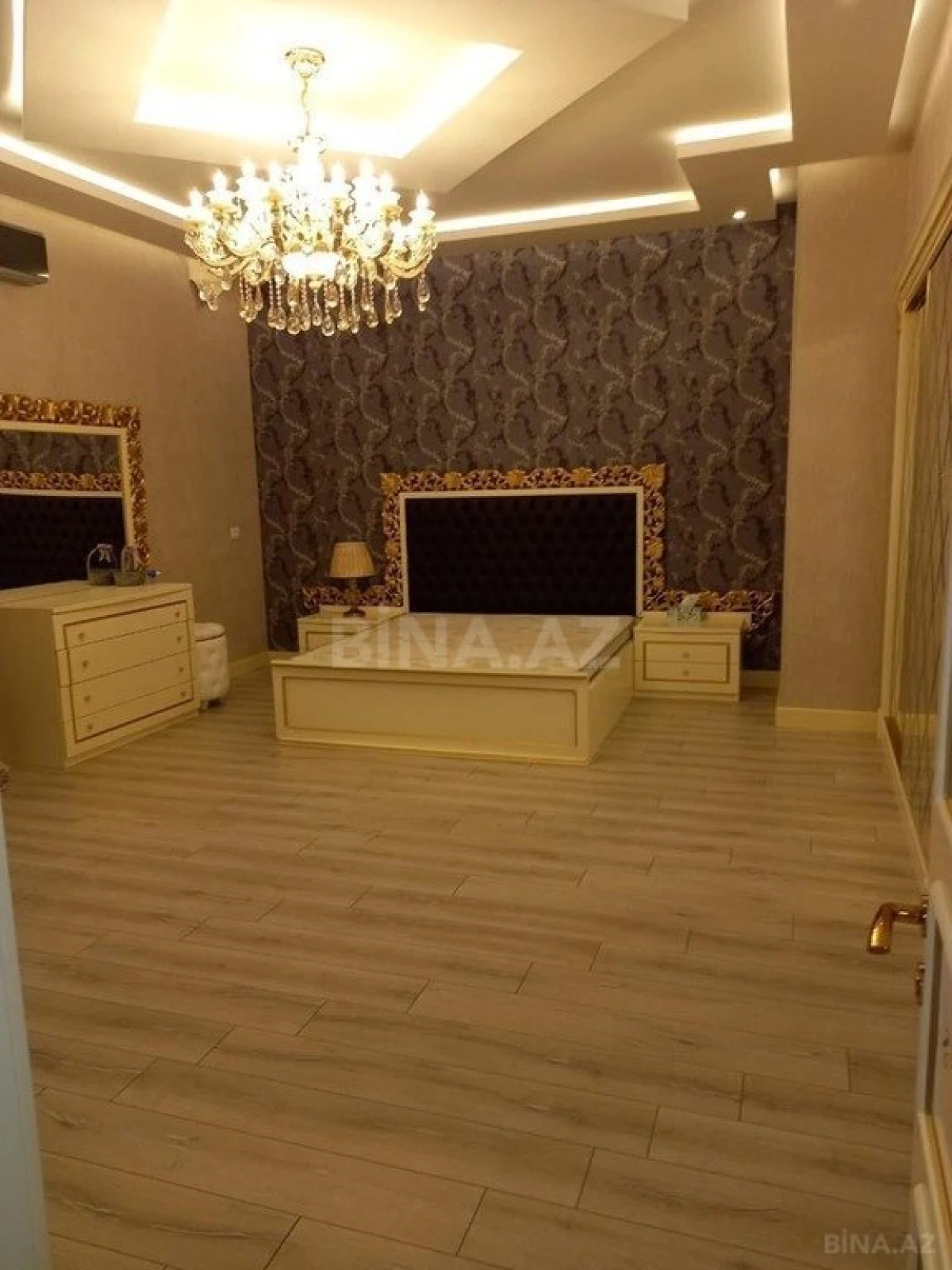 Kirayə verilir 5 otaqlı həyət evi 320 m²