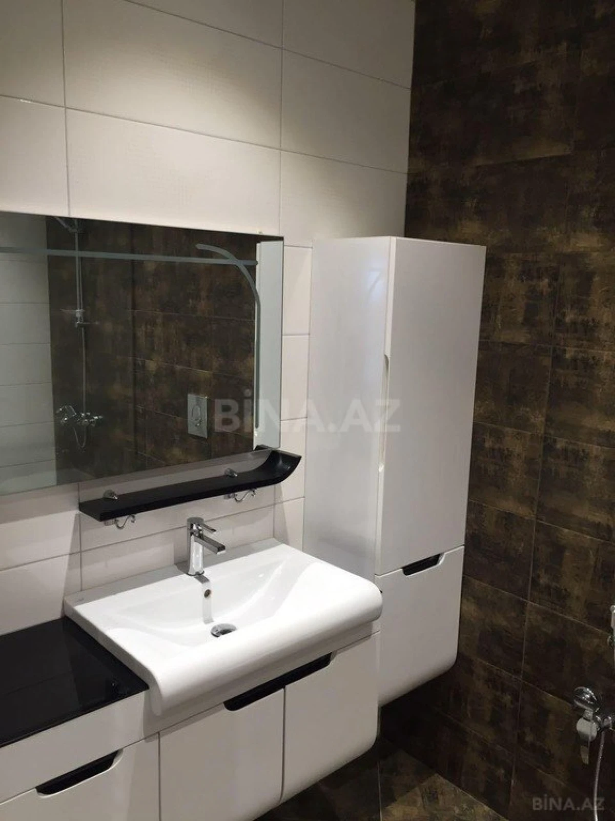 Kirayə verilir 6 otaqlı həyət evi 360 m²
