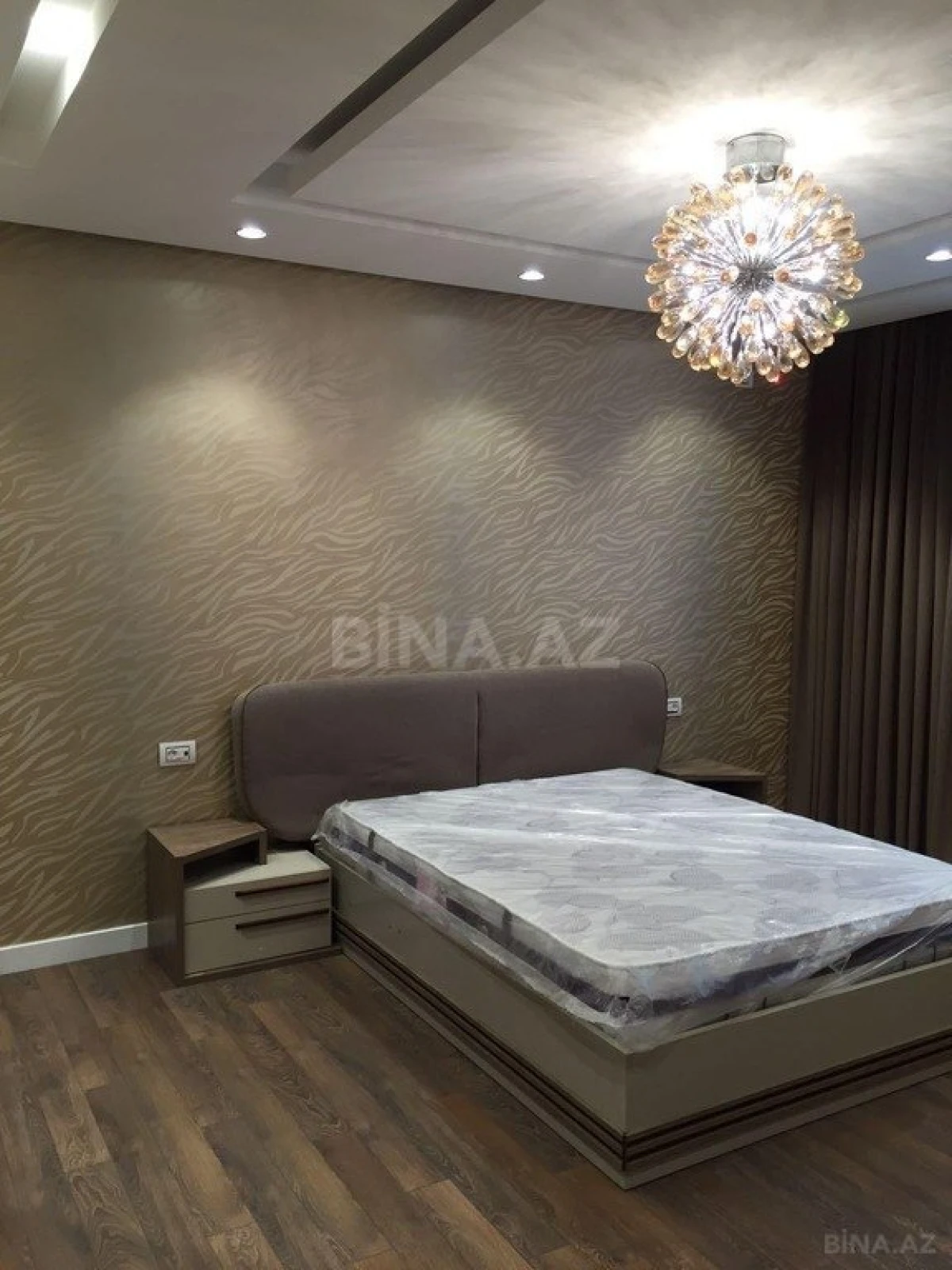 Kirayə verilir 6 otaqlı həyət evi 360 m²