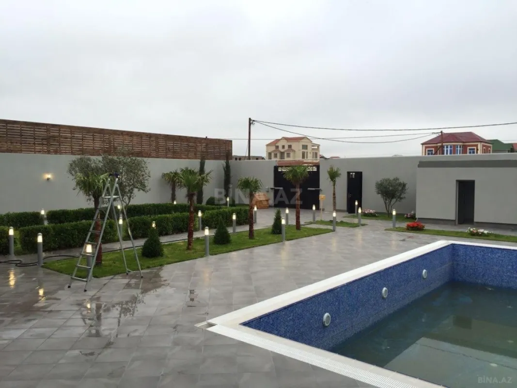 Kirayə verilir 6 otaqlı həyət evi 360 m²