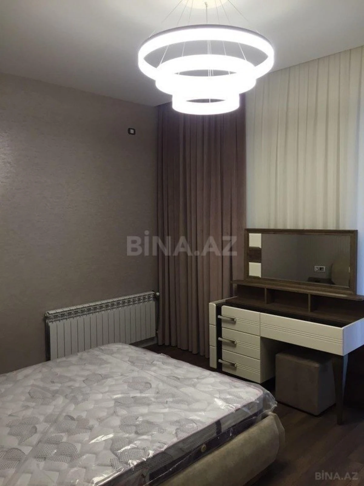 Kirayə verilir 6 otaqlı həyət evi 360 m²