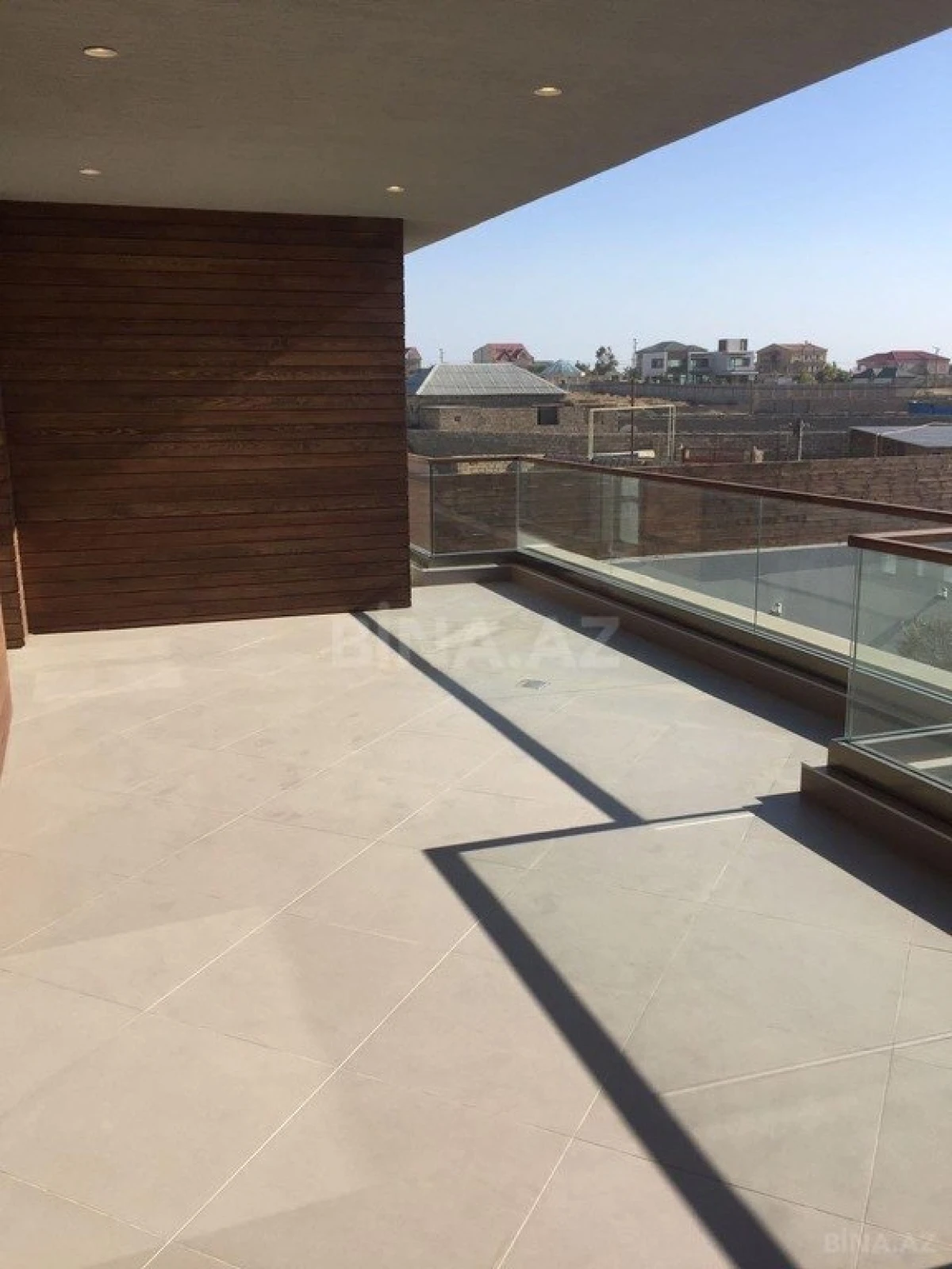 Kirayə verilir 6 otaqlı həyət evi 360 m²