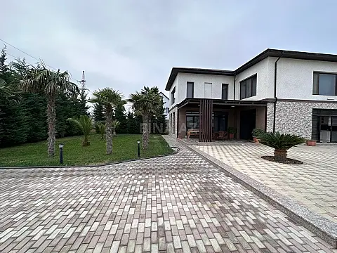 Kirayə verilir 4 otaqlı həyət evi 300 m²