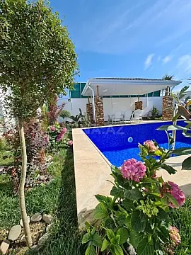 Kirayə verilir 6 otaqlı həyət evi 280 m²