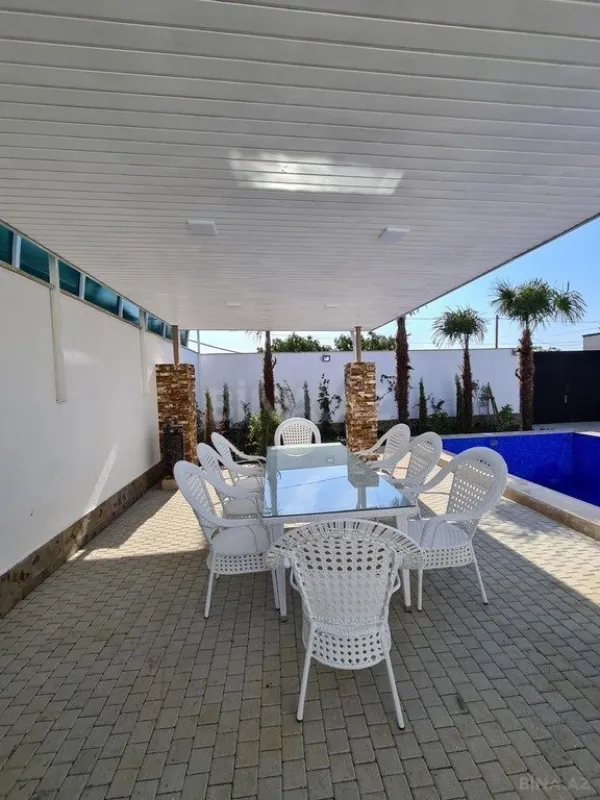 Kirayə verilir 6 otaqlı həyət evi 280 m²