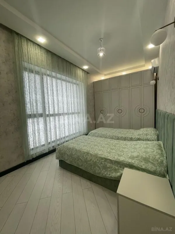 Kirayə verilir 6 otaqlı həyət evi 450 m²