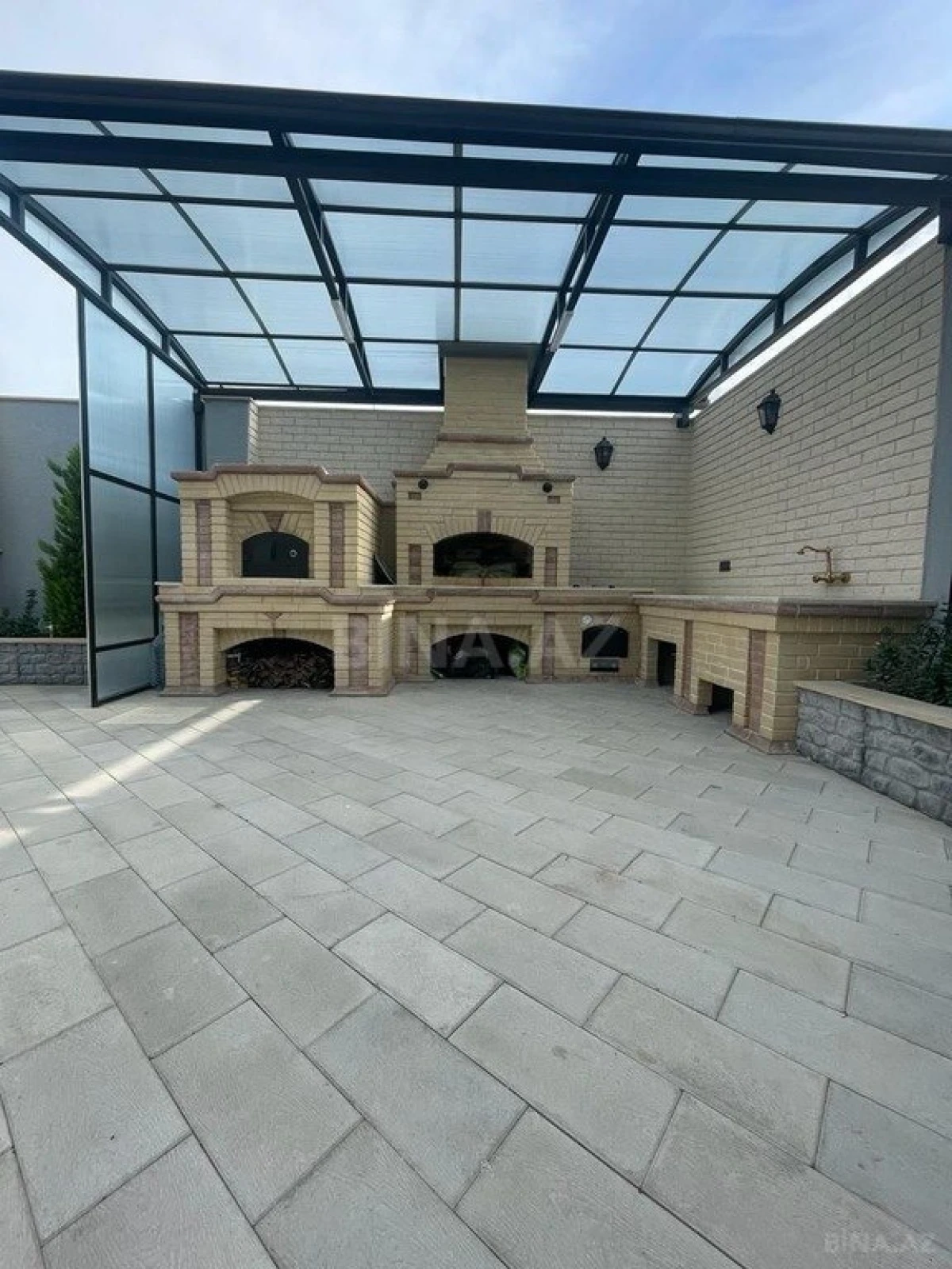 Kirayə verilir 6 otaqlı həyət evi 450 m²