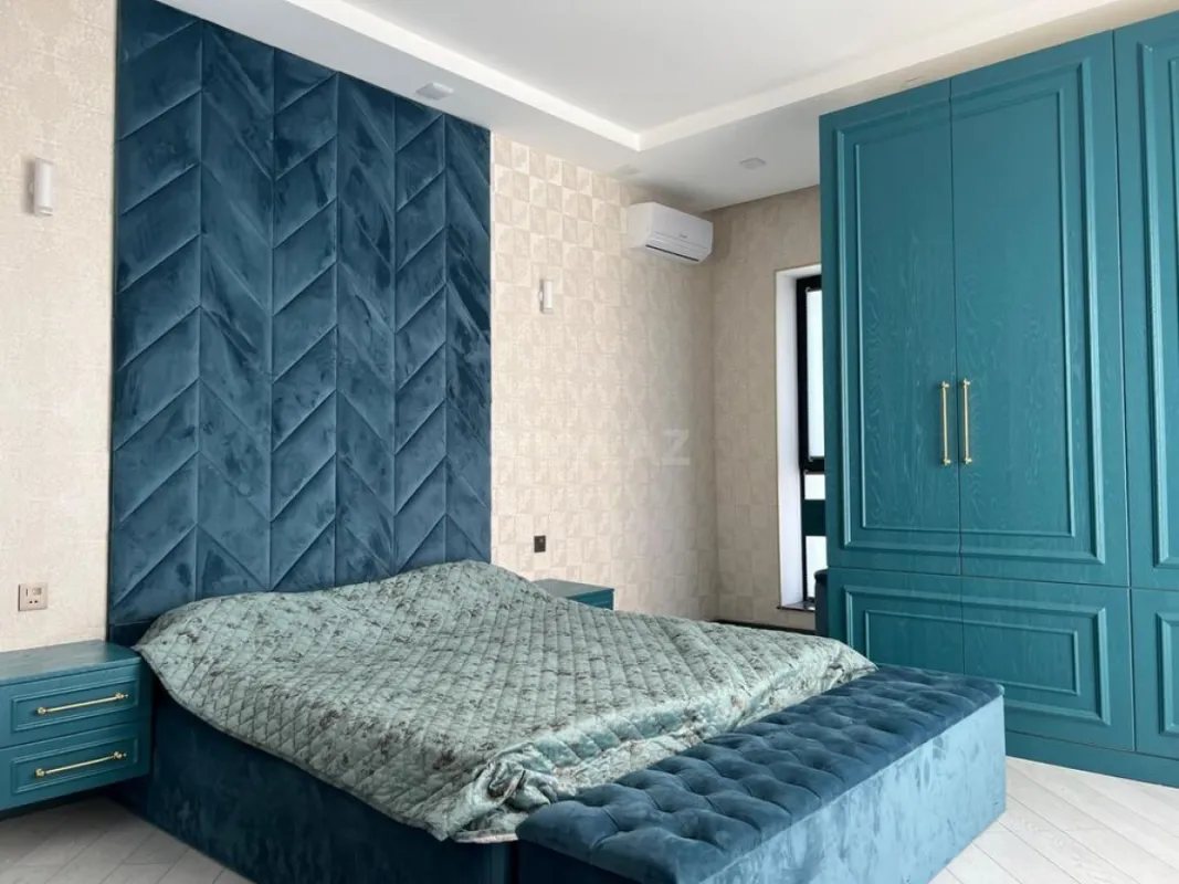 Kirayə verilir 6 otaqlı həyət evi 450 m²