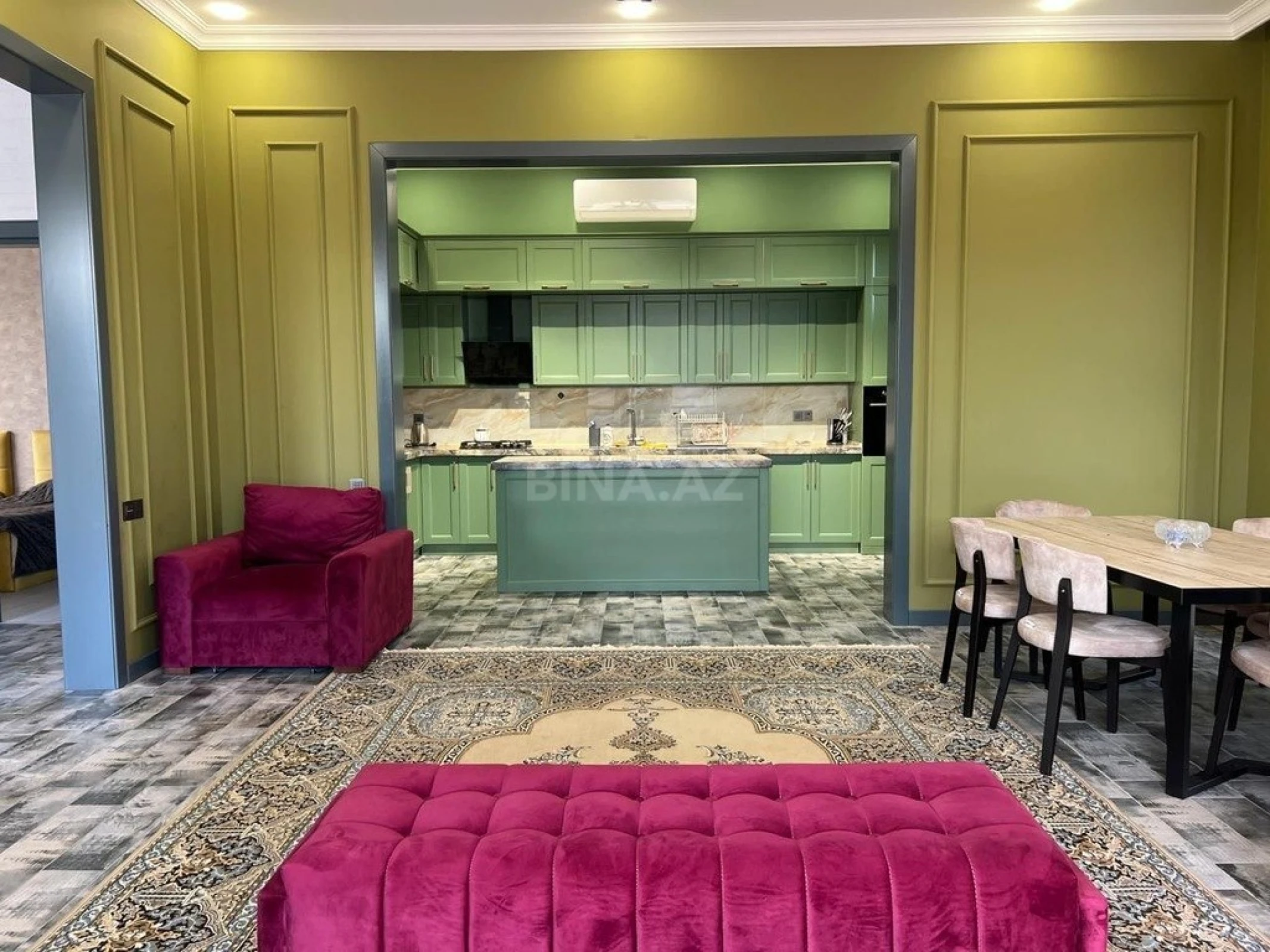 Kirayə verilir 6 otaqlı həyət evi 450 m²