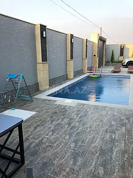 Kirayə verilir 6 otaqlı həyət evi 450 m²