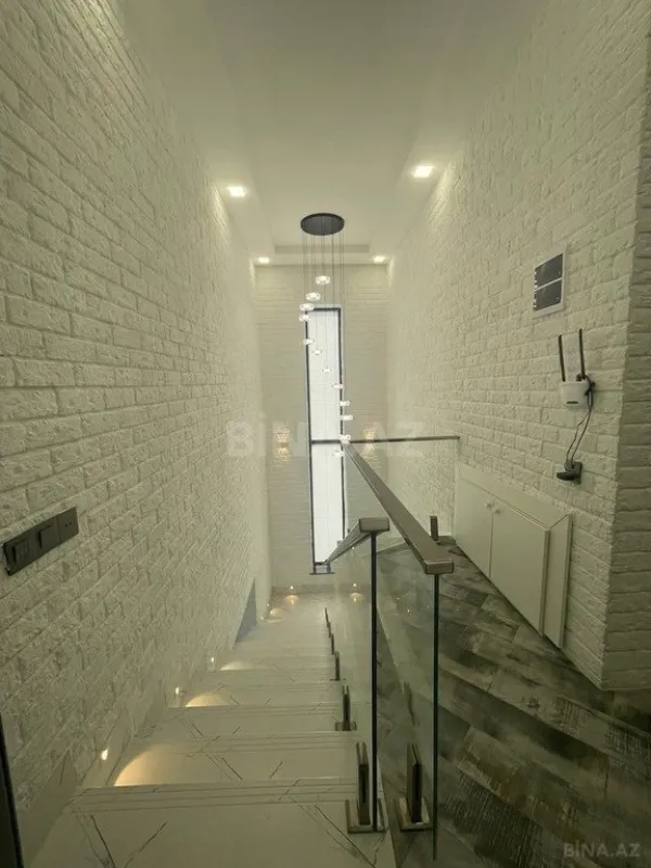 Kirayə verilir 6 otaqlı həyət evi 450 m²