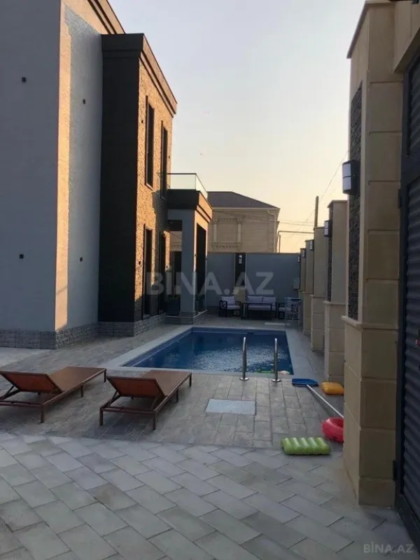 Kirayə verilir 6 otaqlı həyət evi 450 m²