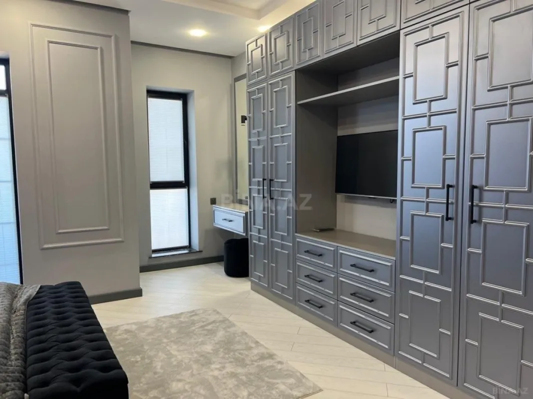 Kirayə verilir 6 otaqlı həyət evi 450 m²