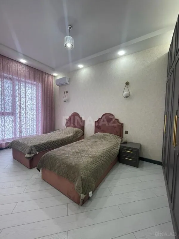 Kirayə verilir 6 otaqlı həyət evi 450 m²