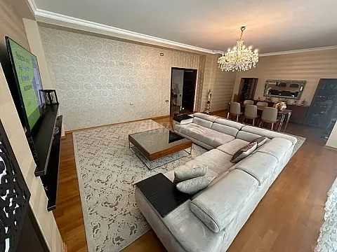 Kirayə verilir 3 otaqlı mənzil 190 m² — Bakı 3 otaq 190.00 m²