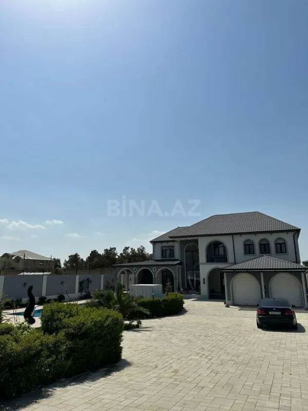 Kirayə verilir 7 otaqlı həyət evi 450 m²