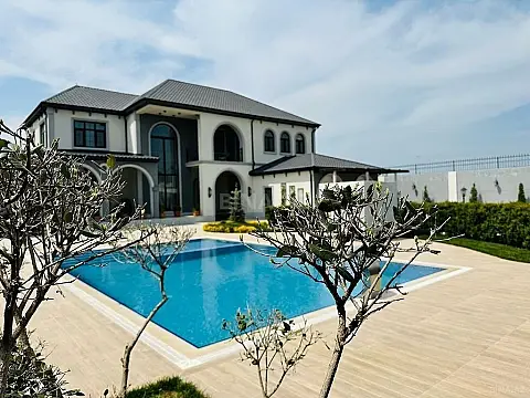 Kirayə verilir 7 otaqlı həyət evi 450 m²