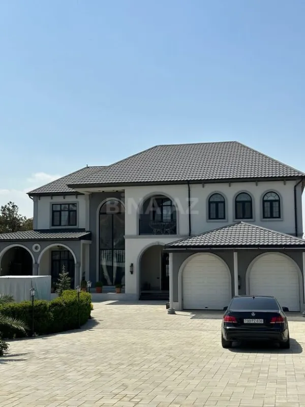 Kirayə verilir 7 otaqlı həyət evi 450 m²