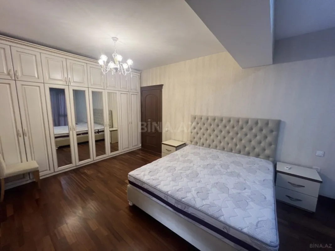 Kirayə verilir 4 otaqlı mənzil 200 m²