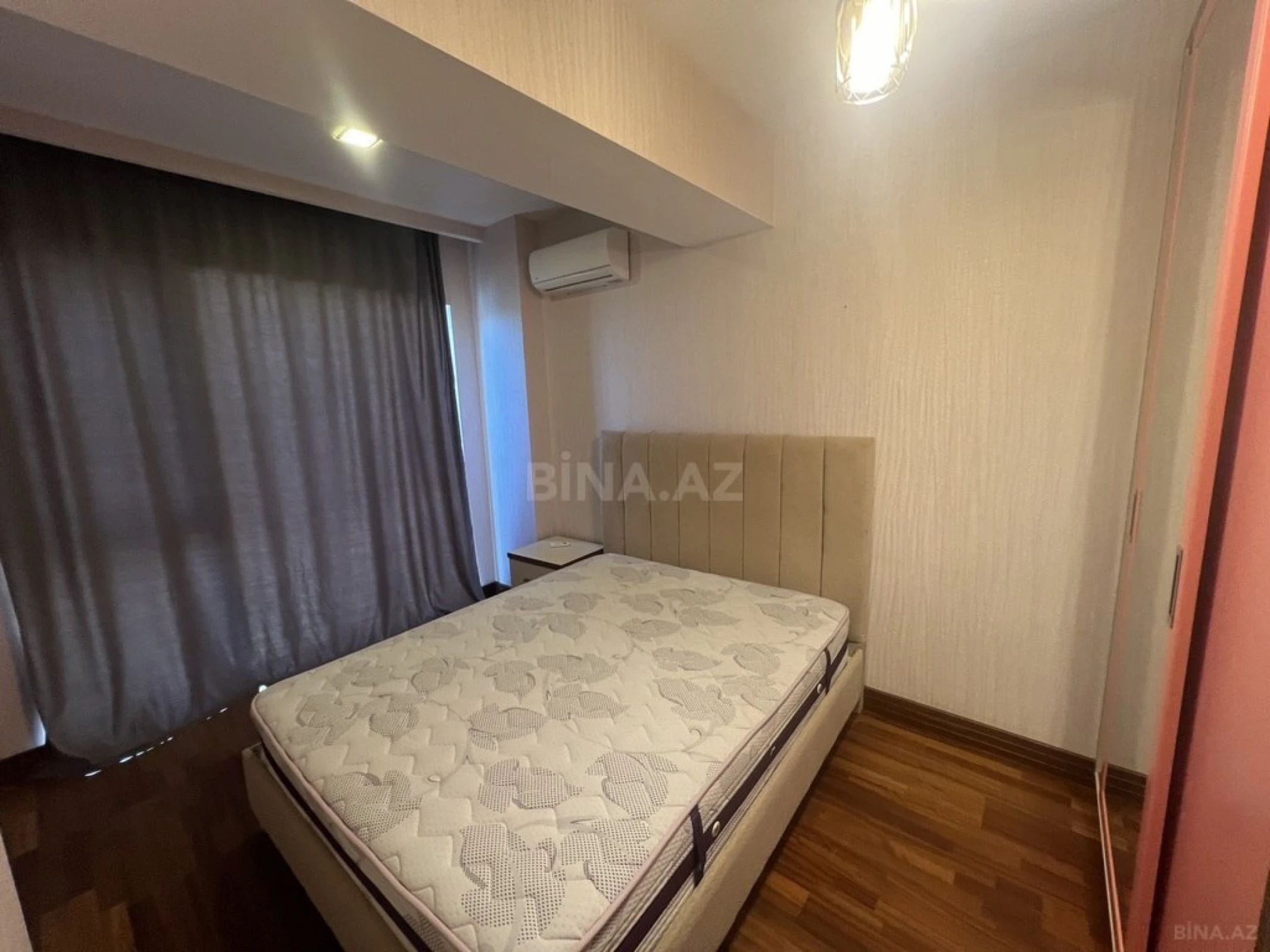 Kirayə verilir 4 otaqlı mənzil 200 m²