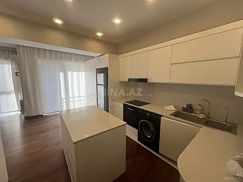 Kirayə verilir 4 otaqlı mənzil 200 m²