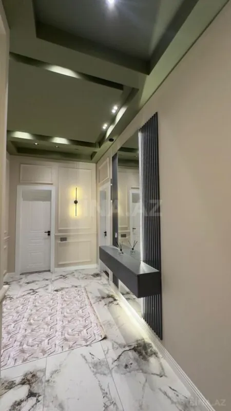 Satılır 5 otaqlı həyət evi 220 m²