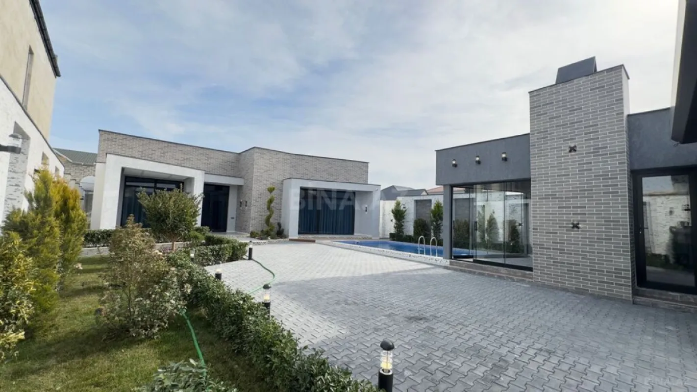 Satılır 5 otaqlı həyət evi 220 m²