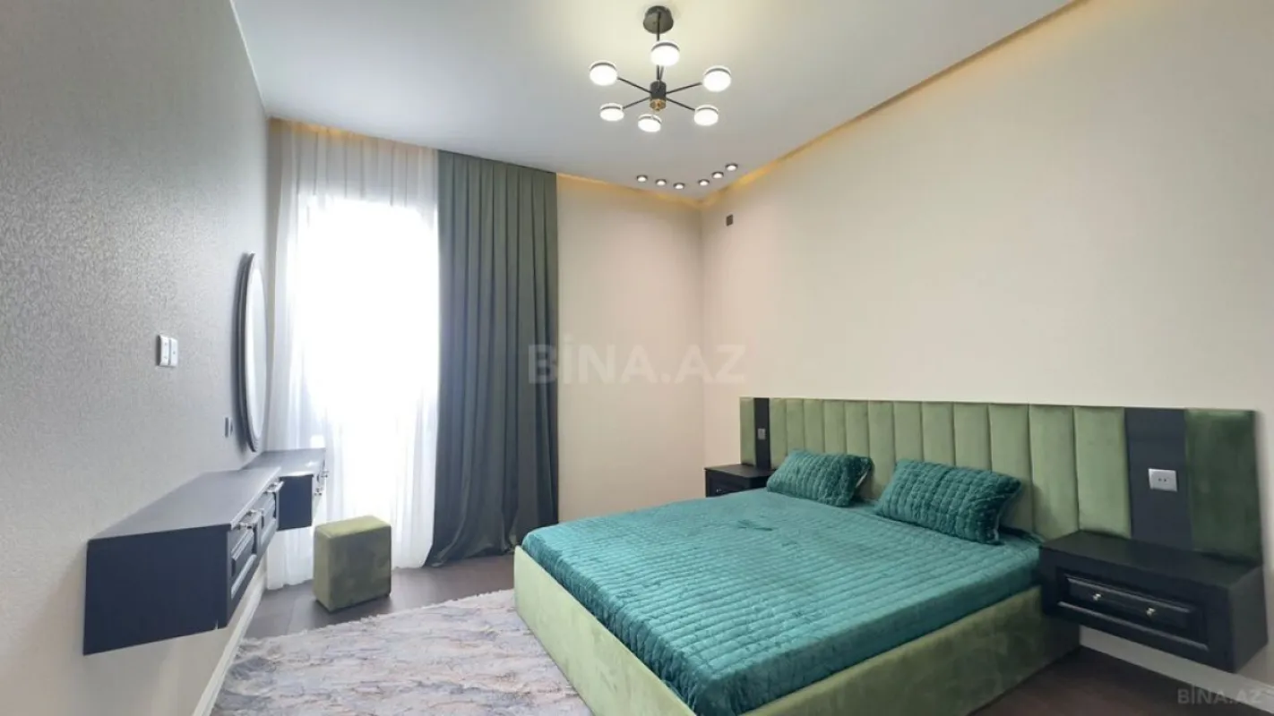 Satılır 5 otaqlı həyət evi 220 m²