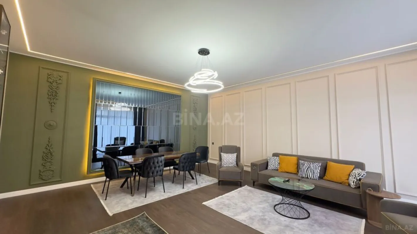 Satılır 5 otaqlı həyət evi 220 m²