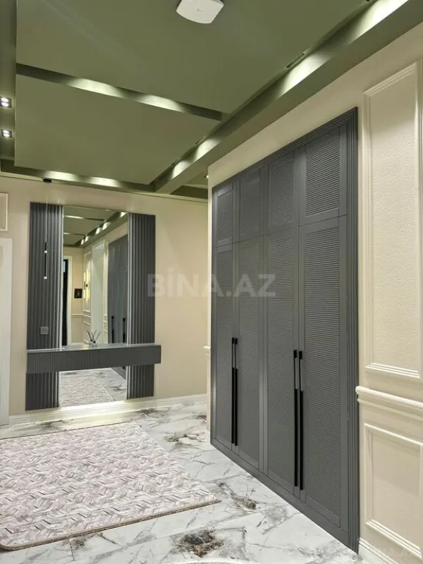 Satılır 5 otaqlı həyət evi 220 m²
