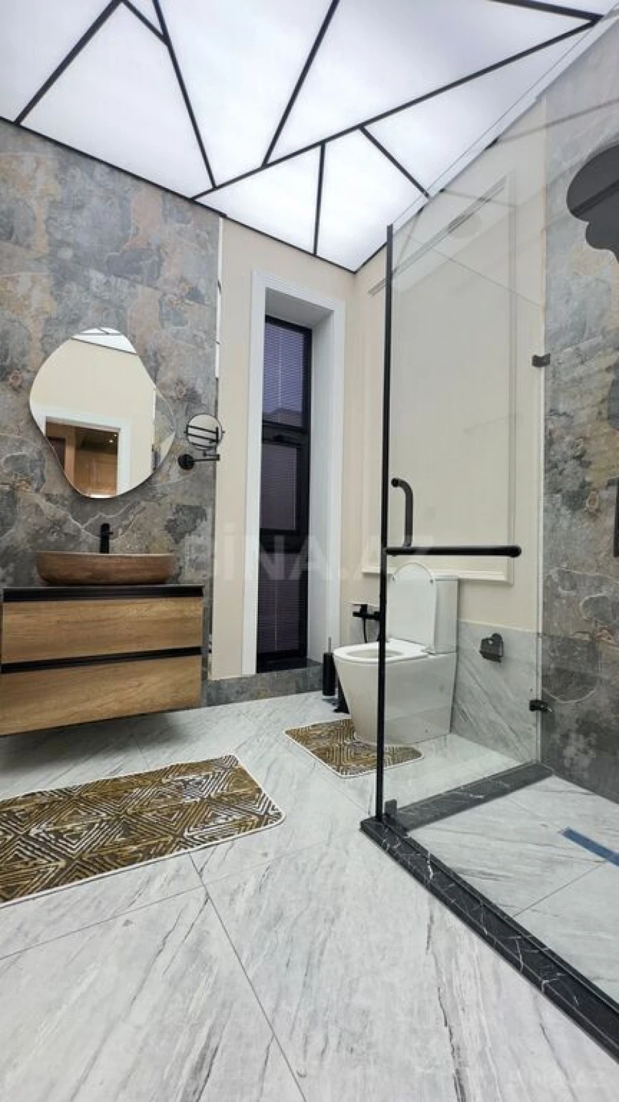 Satılır 5 otaqlı həyət evi 220 m²