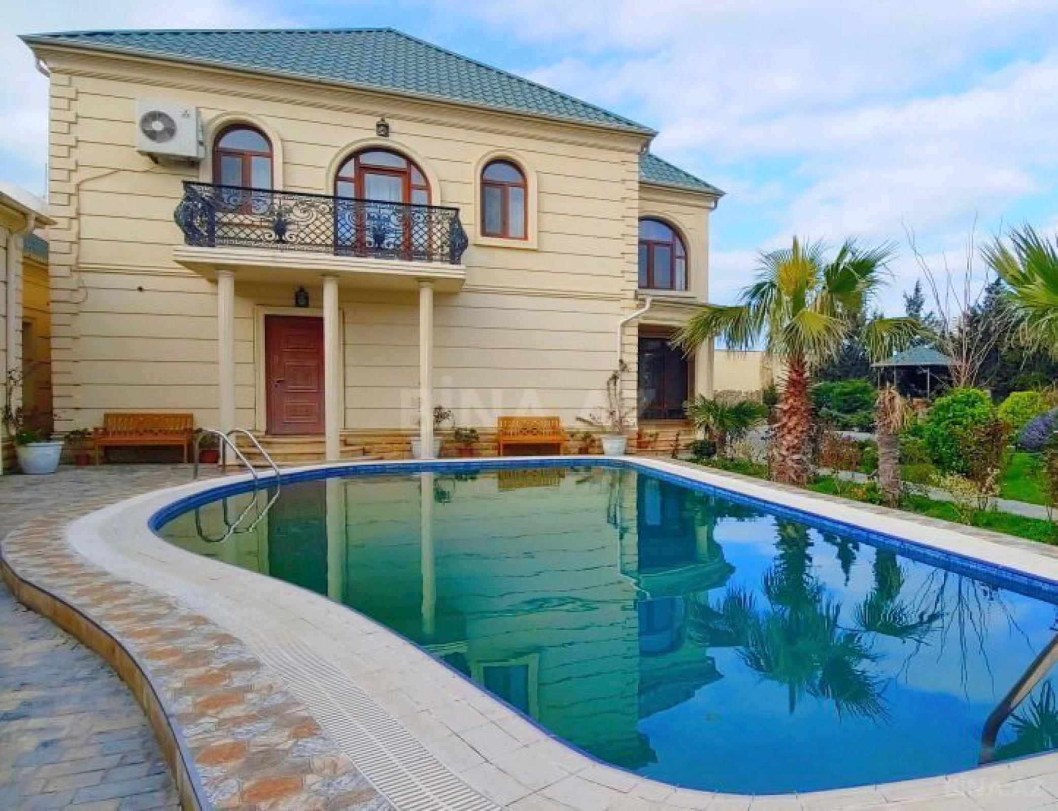 Kirayə verilir 4 otaqlı həyət evi 260 m²