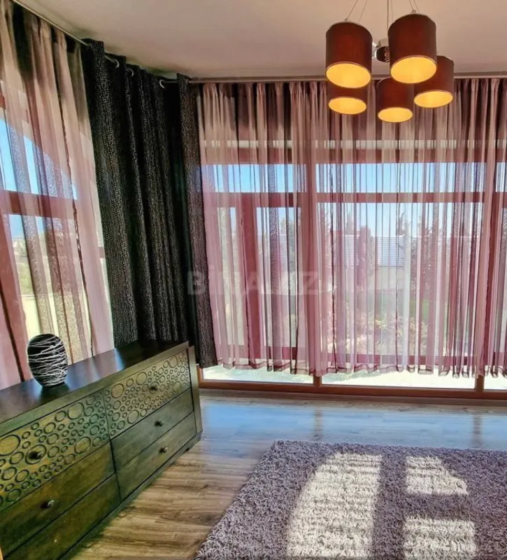 Kirayə verilir 4 otaqlı həyət evi 260 m²