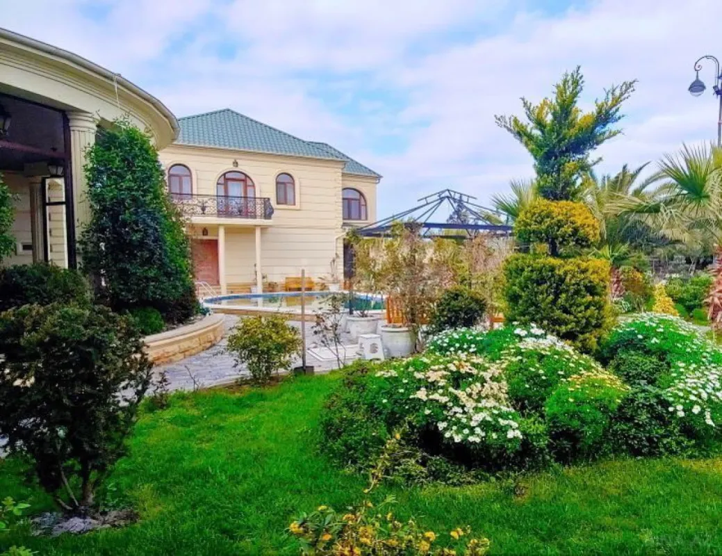 Kirayə verilir 4 otaqlı həyət evi 260 m²