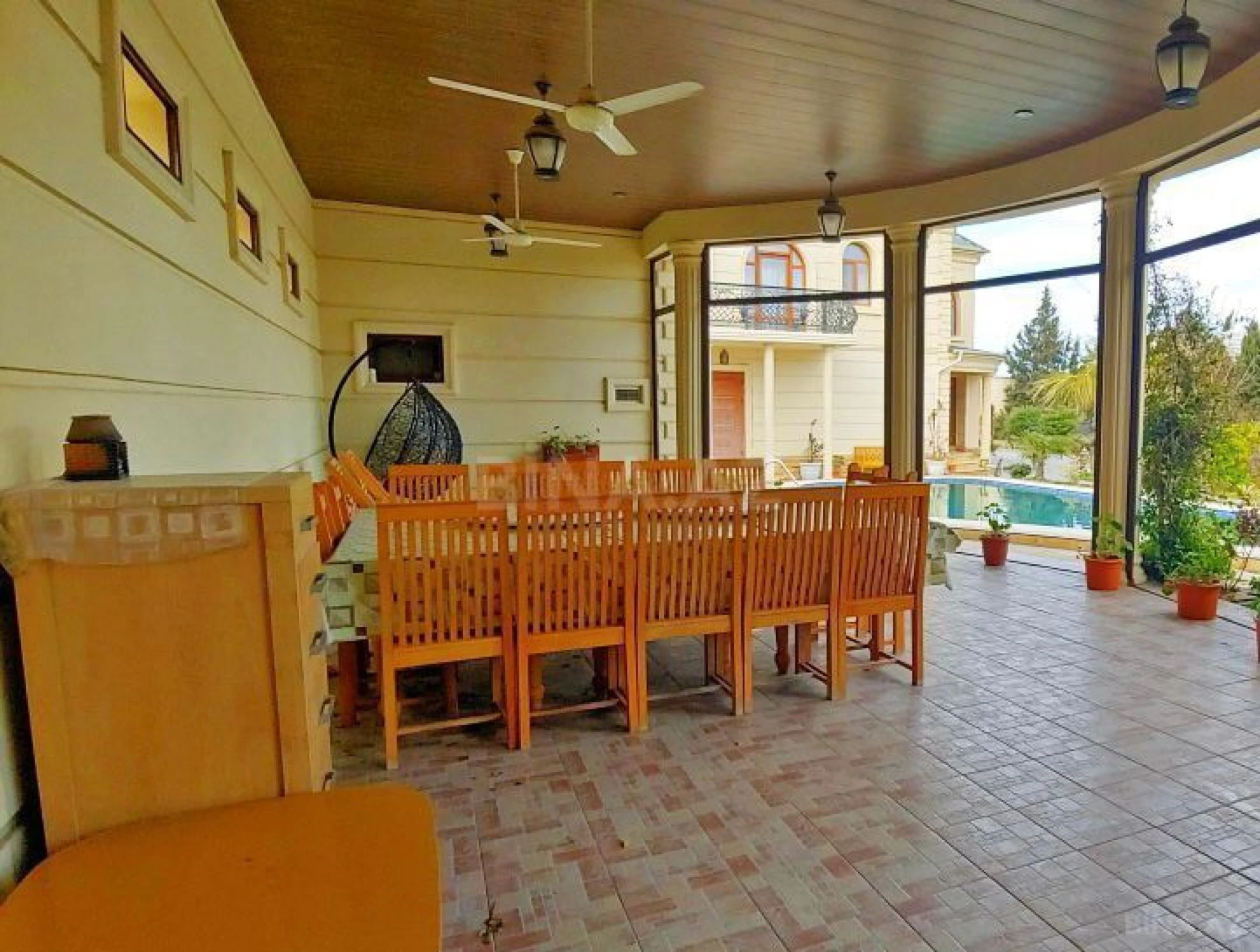 Kirayə verilir 4 otaqlı həyət evi 260 m²