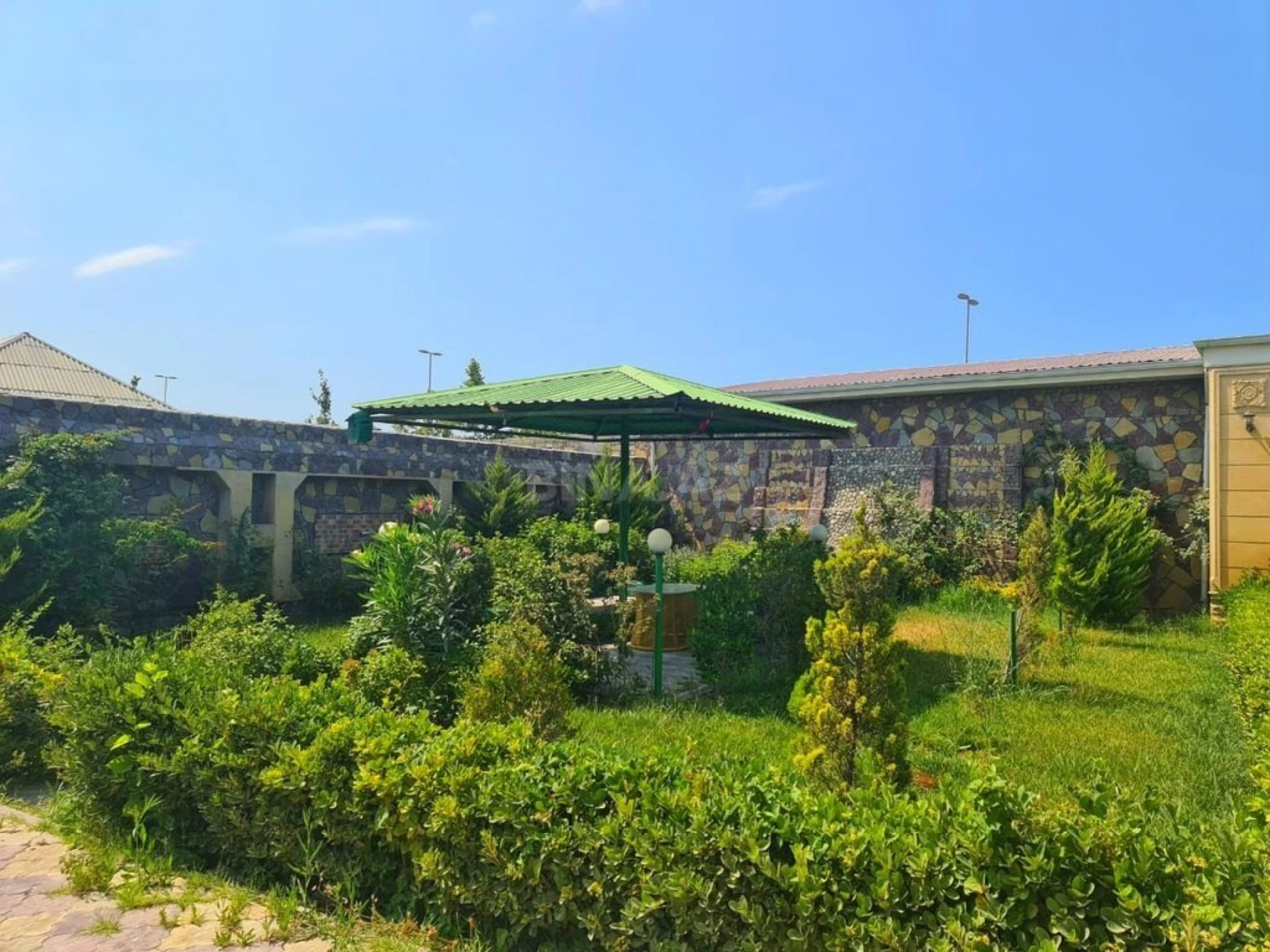 Kirayə verilir 5 otaqlı həyət evi 360 m²