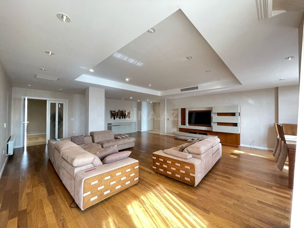 Satılır 3 otaqlı mənzil 245 m² — Bakı 3 otaq 245.00 m²