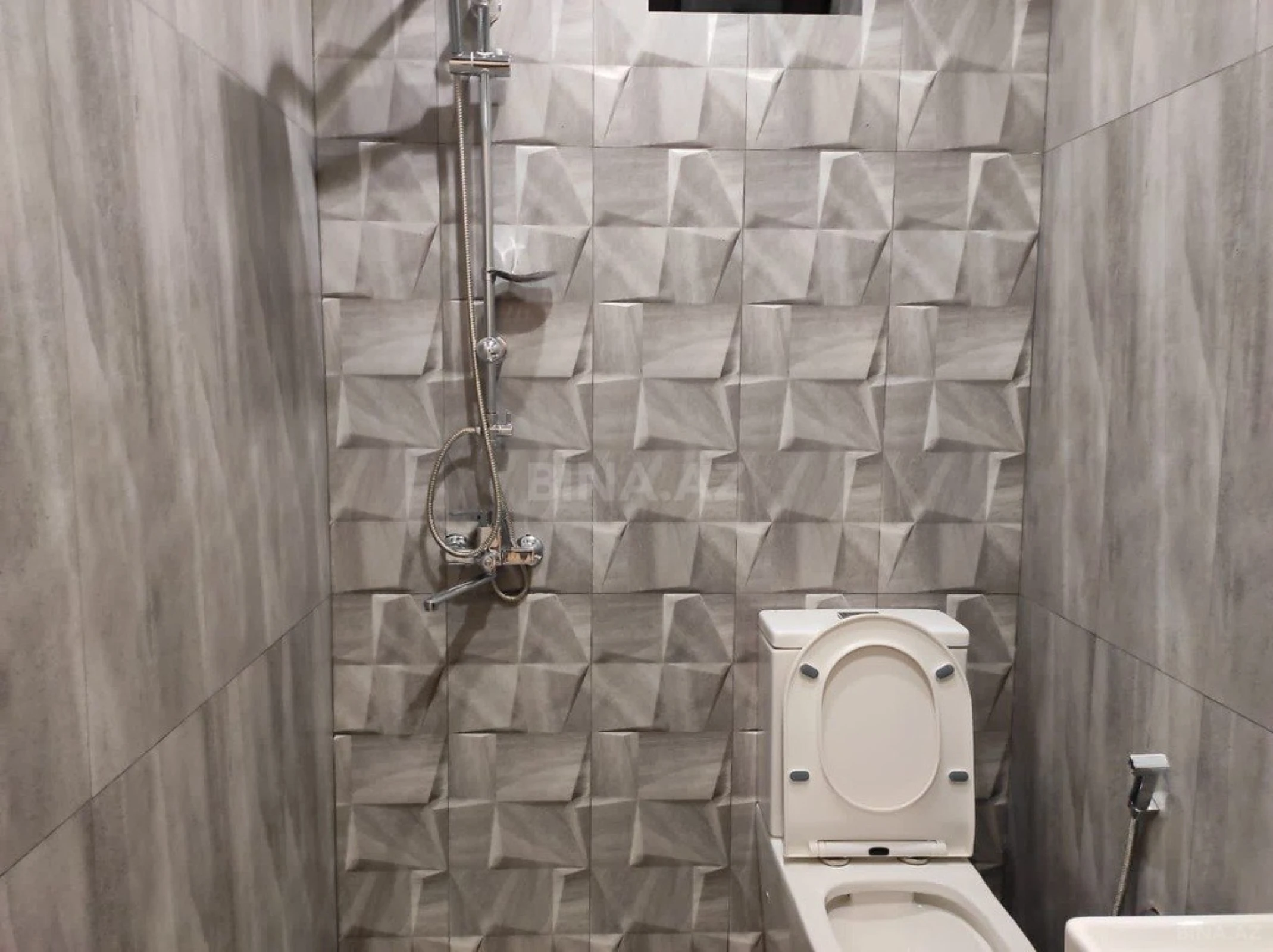 Kirayə verilir 4 otaqlı həyət evi 230 m²