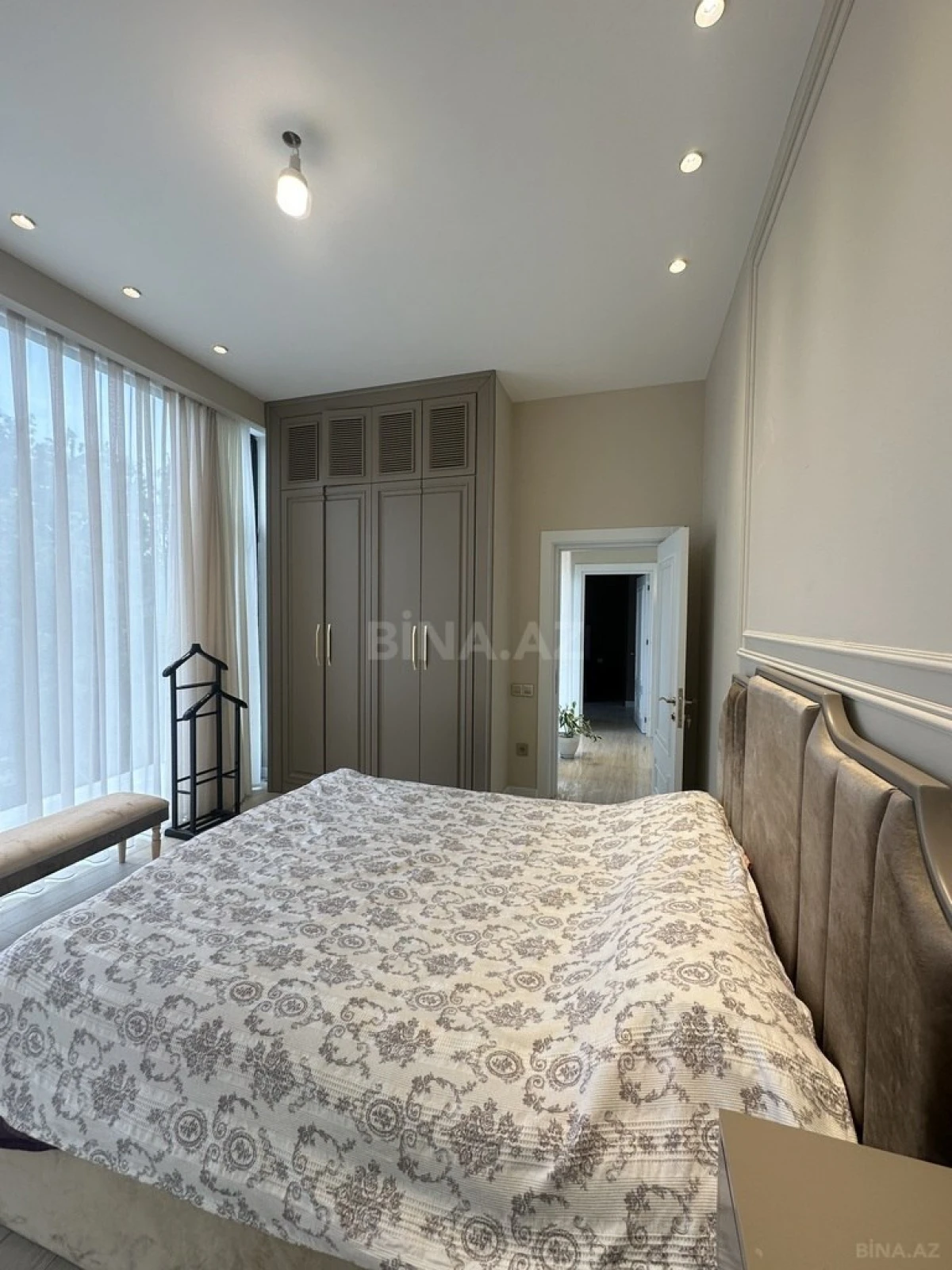 Kirayə verilir 5 otaqlı həyət evi 290 m²
