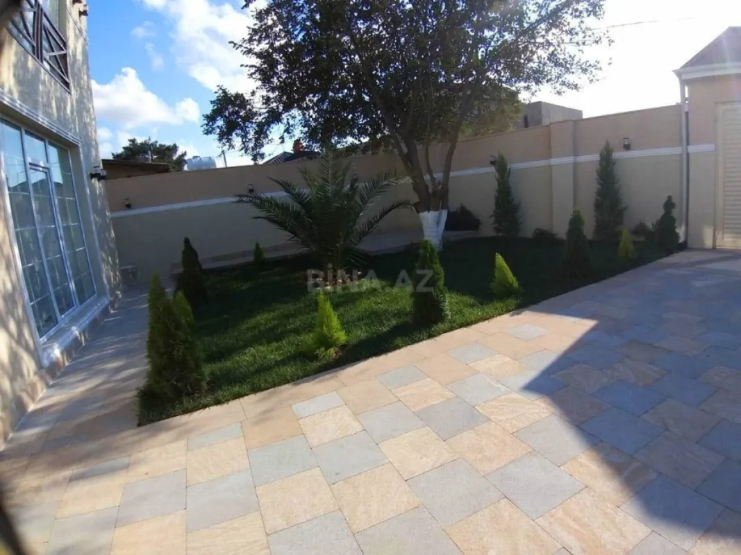 Satılır 5 otaqlı həyət evi 280 m²