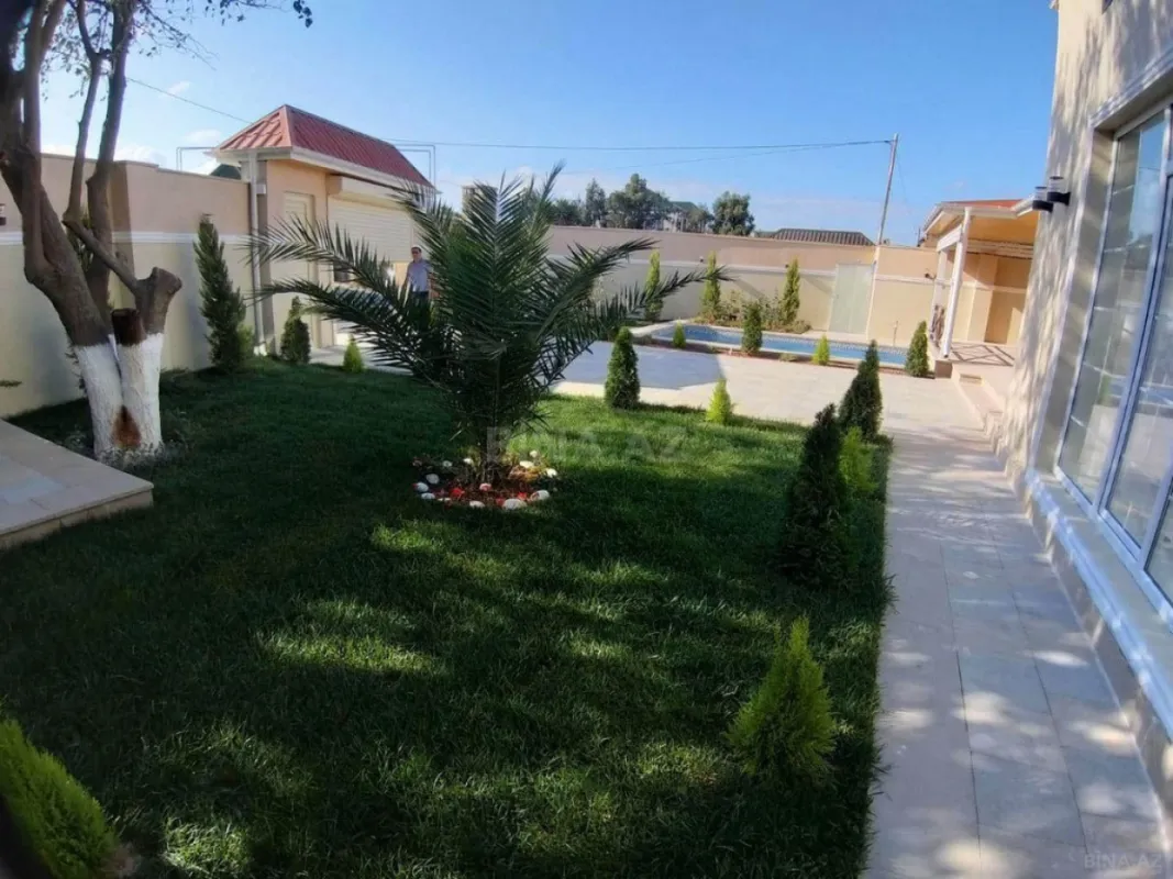 Satılır 5 otaqlı həyət evi 280 m²
