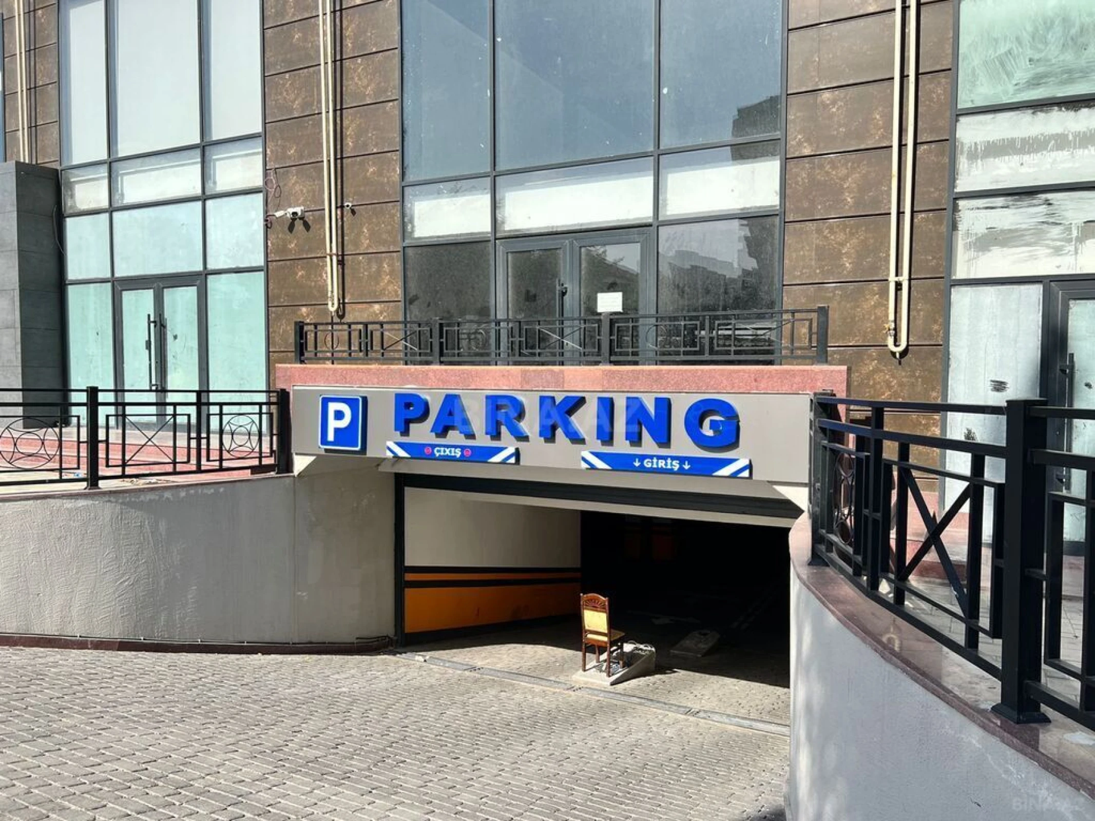 Satılır 2 otaqlı mənzil 100 m²