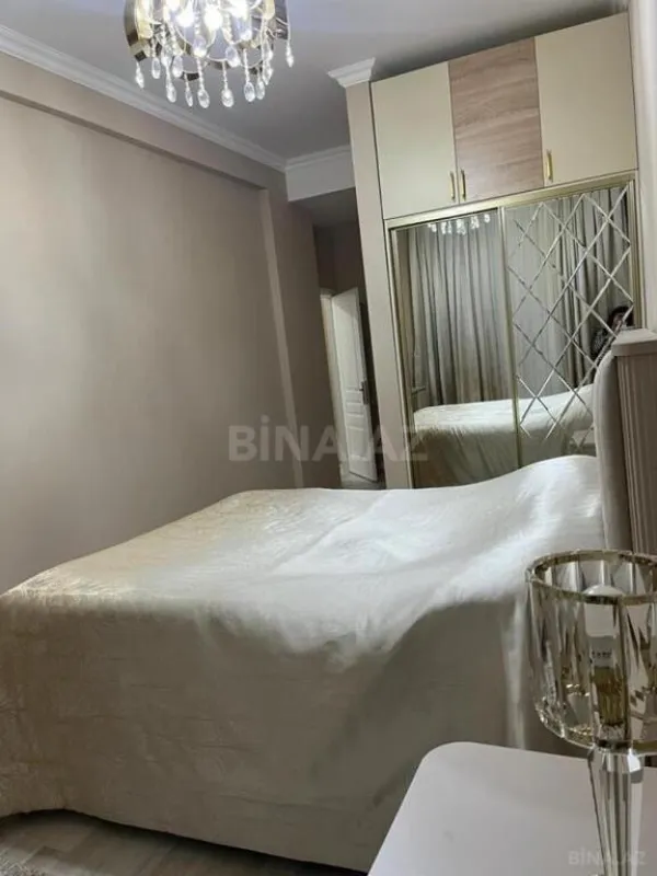 Satılır 3 otaqlı mənzil 126 m²
