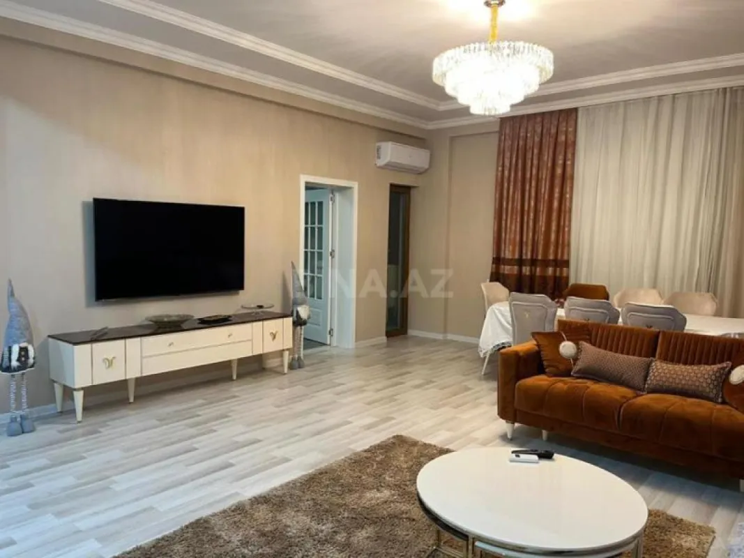 Satılır 3 otaqlı mənzil 126 m²