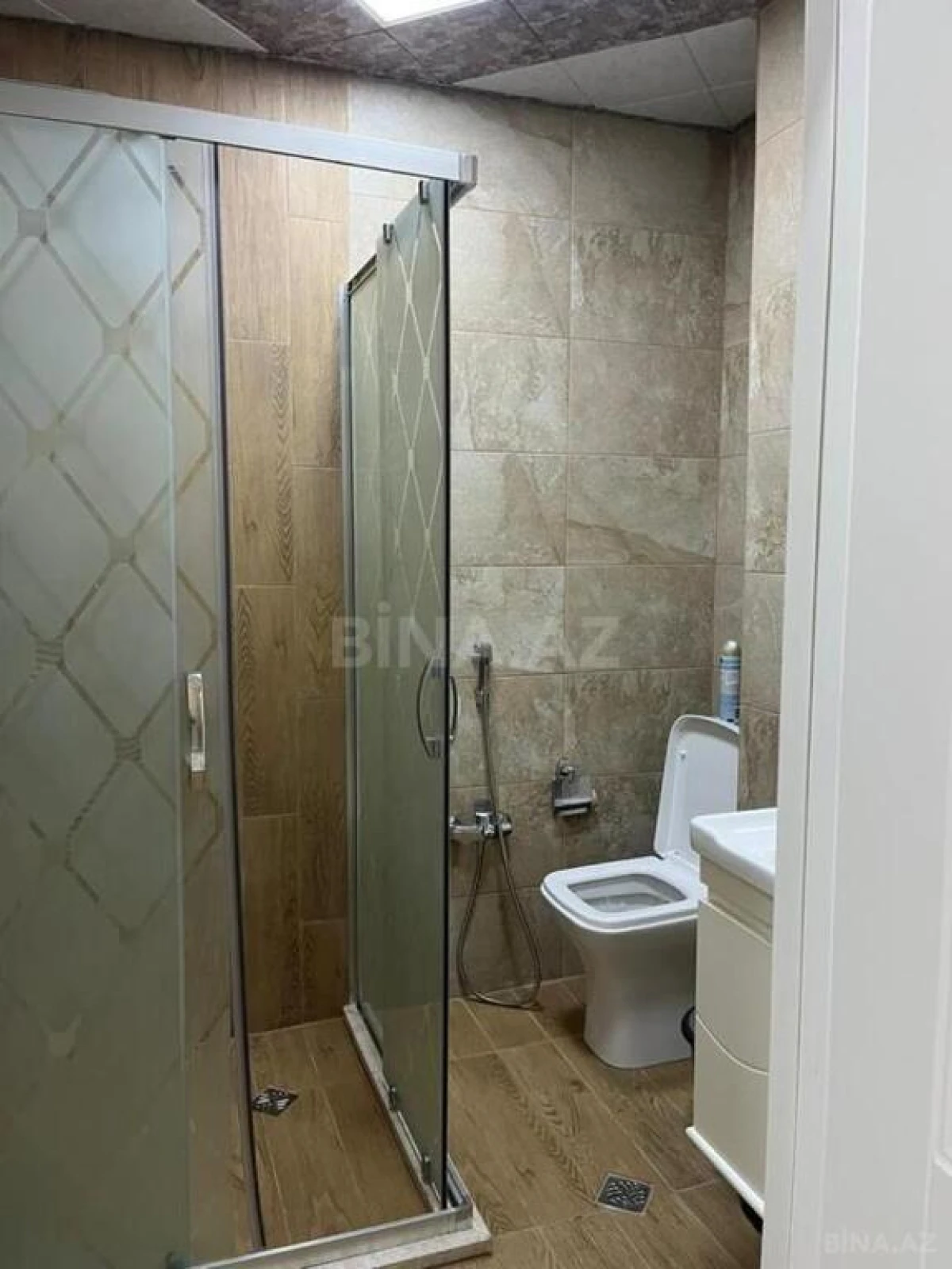 Satılır 3 otaqlı mənzil 126 m²