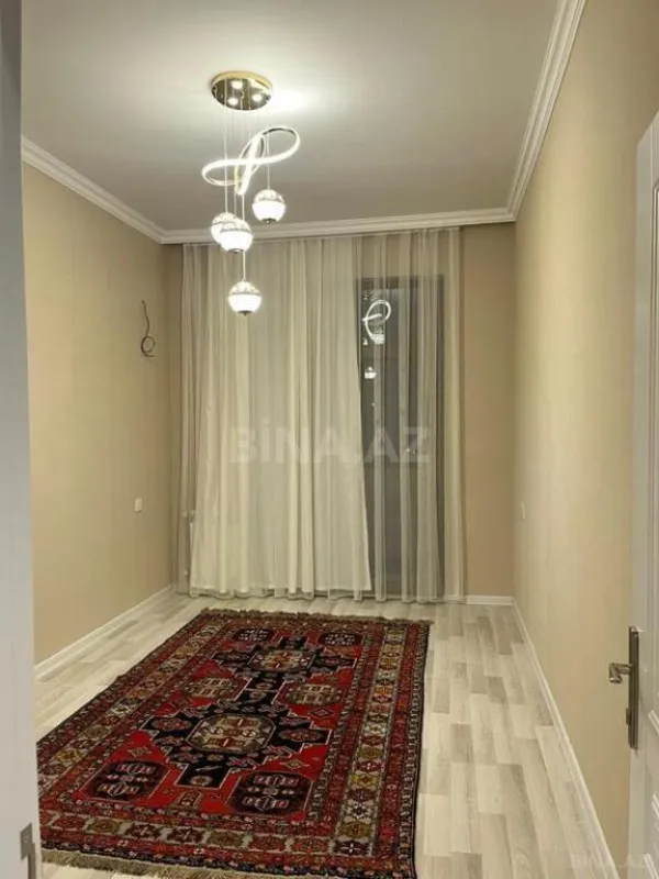 Satılır 3 otaqlı mənzil 126 m²