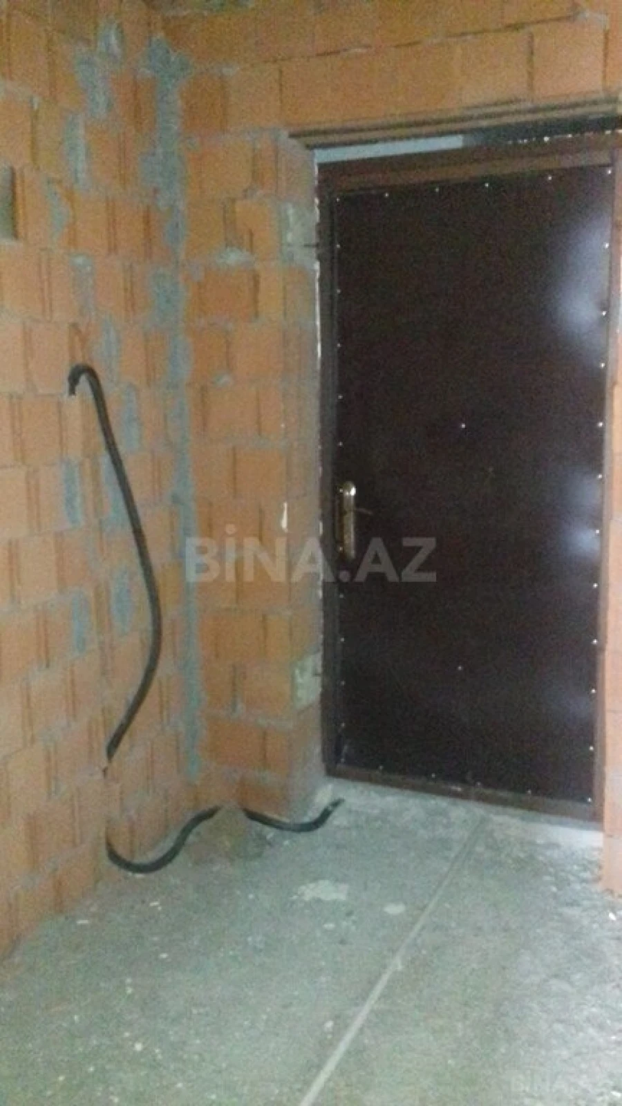 Satılır 1 otaqlı mənzil 58 m²