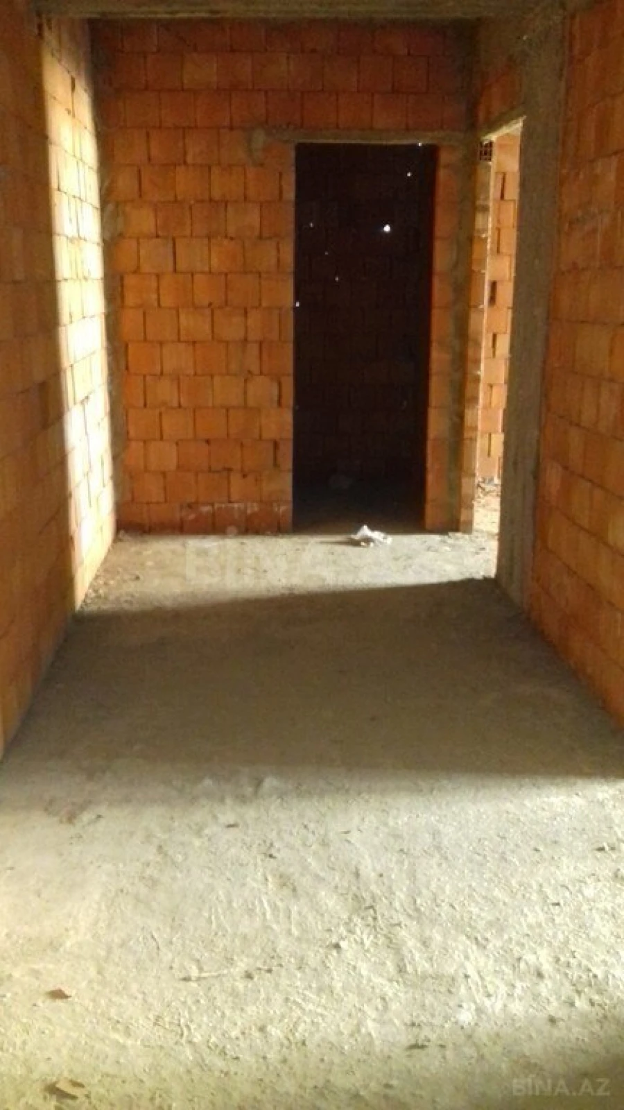 Satılır 1 otaqlı mənzil 58 m²