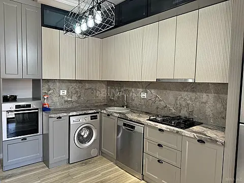 Kirayə verilir 3 otaqlı mənzil 117 m²