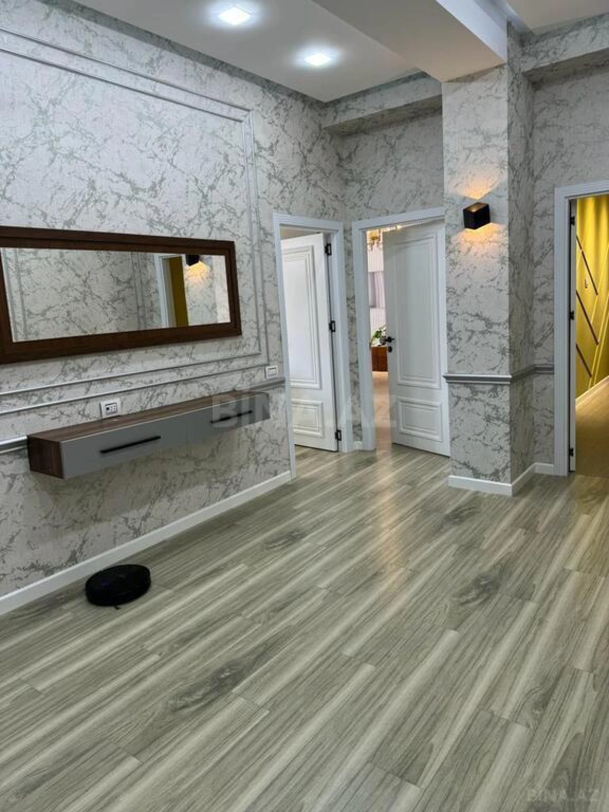 Kirayə verilir 3 otaqlı mənzil 117 m²